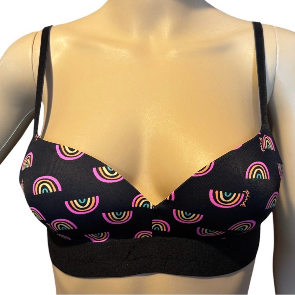 💰BOGO FREE VS Pink No Underwire Bra